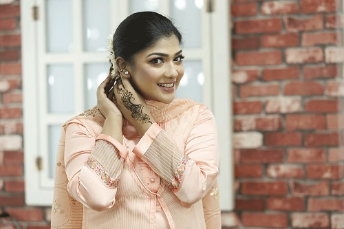 অভিনয়ে ফিরলেন সারিকা সাবাহ